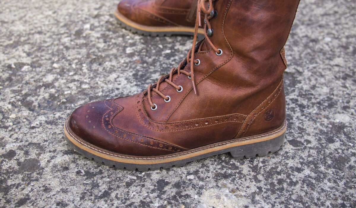 sepatu boots lokal