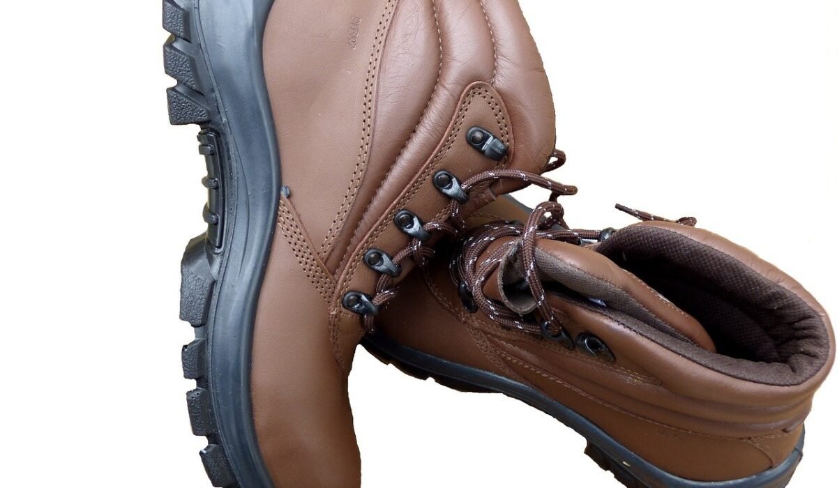 sepatu safety lokal